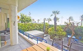 Luxury Garden Jacuzzi Promenade